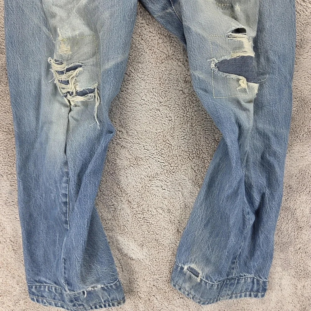 VTG Levis Engineered Jeans Men Thrashed Destroyed Twisted Buckle Back Fits 31x30